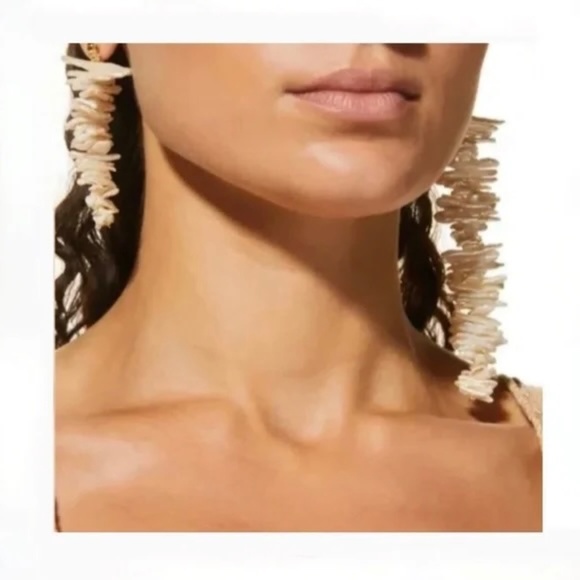 Cult Gaia Aliza Baroque Cultured Freshwater Pearl Asymmetric Drop Earrin… - Picture 2 of 16